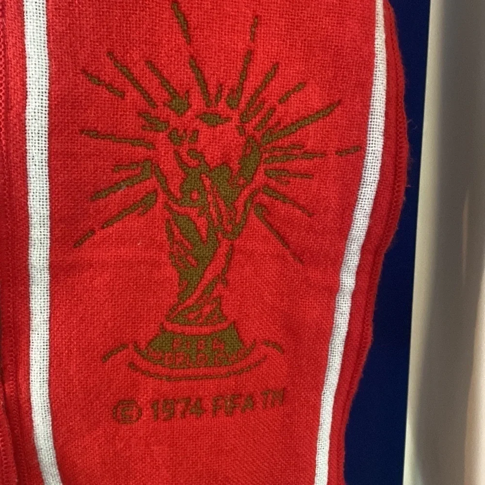 Vintage Rare Budweiser 2010 FIFA World Cup Match Soccer Red Knit Scarf